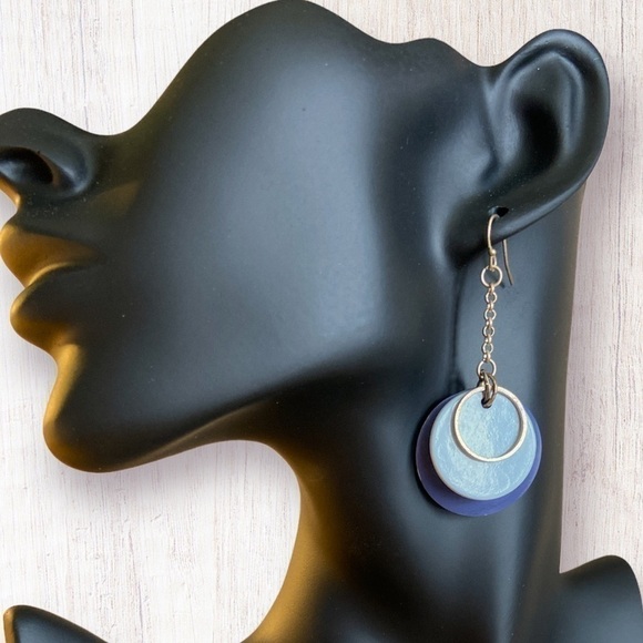 🦄 Blue and Silver Tone Circular Dangling Earrings - Picture 2 of 9